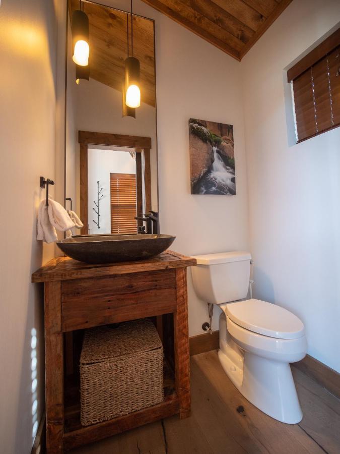 Chic Retreat Indoor Outdoor Fireplace, Private Jacuzzi, Great Location! استيس بارك المظهر الخارجي الصورة