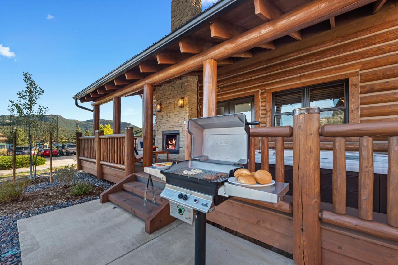 Chic Retreat Indoor Outdoor Fireplace, Private Jacuzzi, Great Location! استيس بارك المظهر الخارجي الصورة