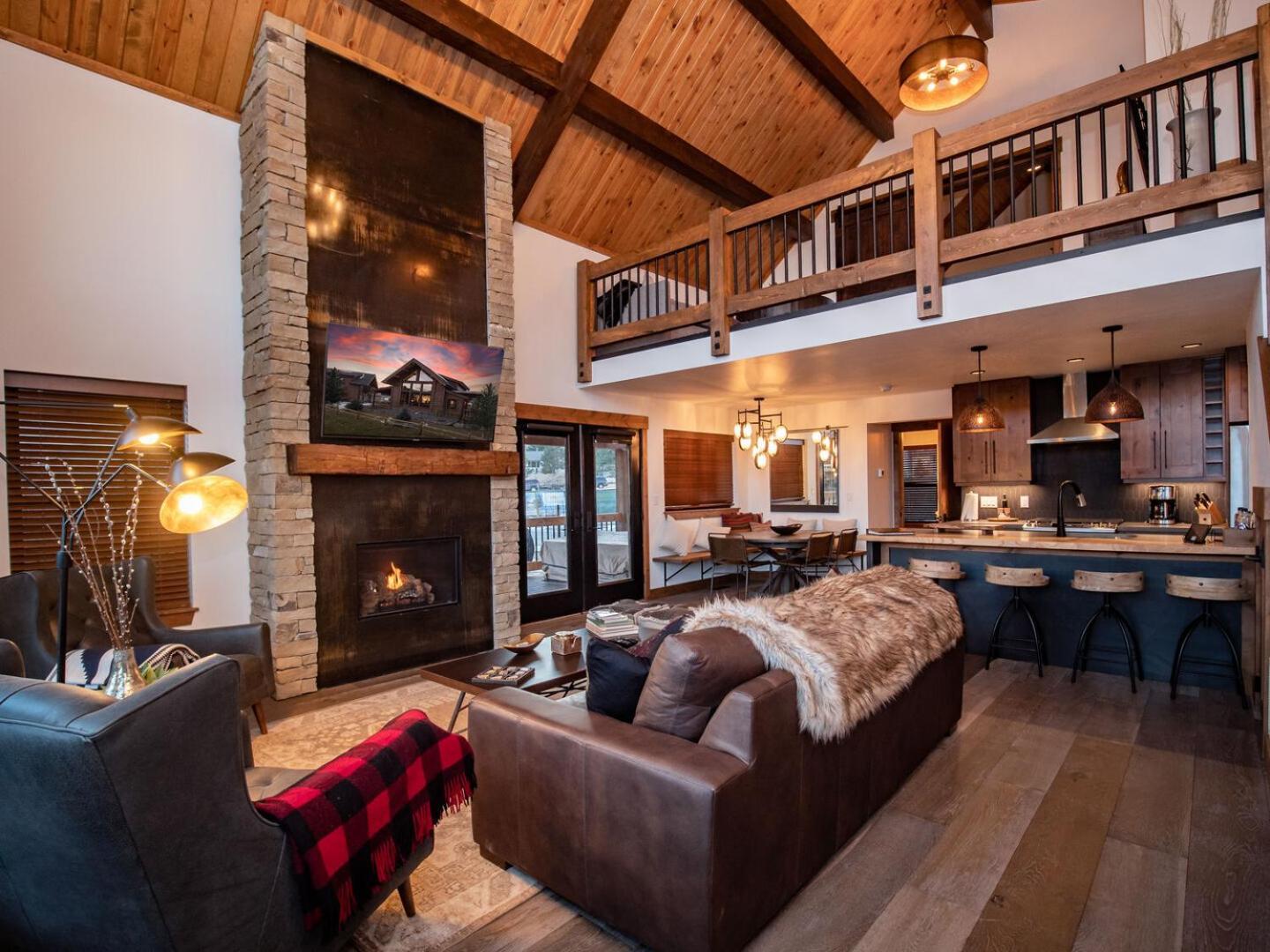Chic Retreat Indoor Outdoor Fireplace, Private Jacuzzi, Great Location! استيس بارك الغرفة الصورة